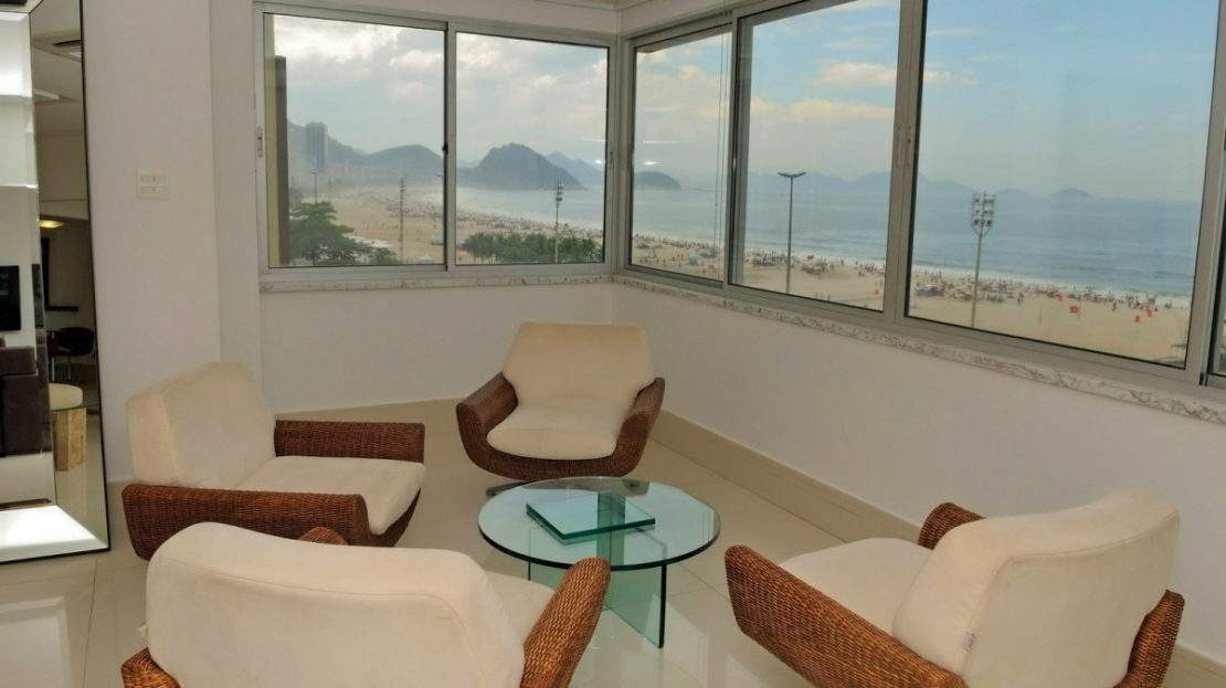 Luxury front beach home in Copacabana  – ID 791