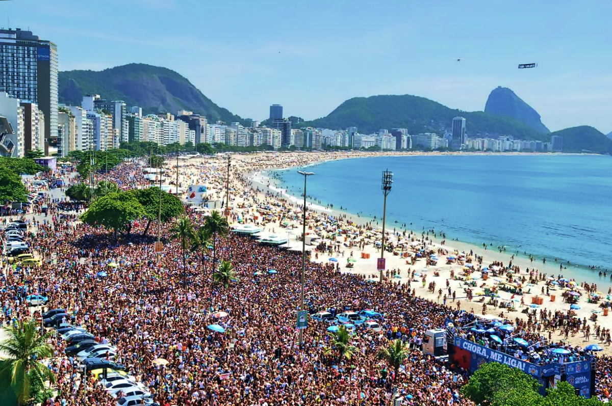 Carnival in Rio de Janeiro, Copacabana street parade