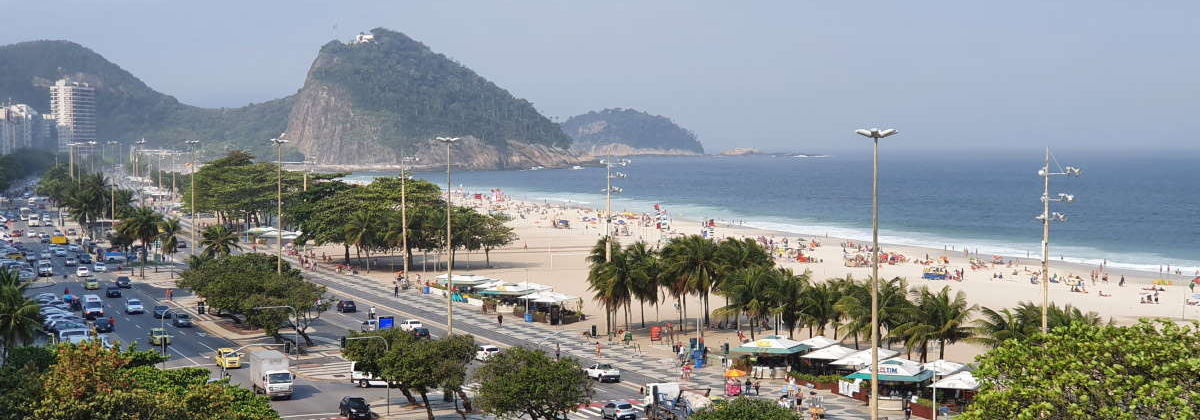 Copacabana webcam next to Copacabana Palace hotel